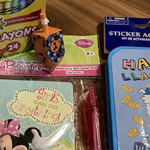 Hanukkah- Four Gifts - Ages 3+  Includes 2 Hanukkah & 2 Other Gifts - 4 gifts to - Picture 9 of 11